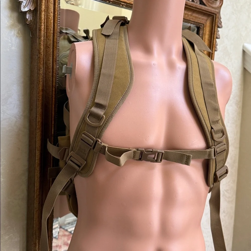 Hunters Bagpack 20” Pro Grade. Pockets and storage areas. Brown.